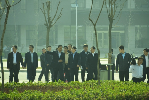 省委书记袁纯清来院调研