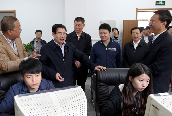 省委书记袁纯清来院调研