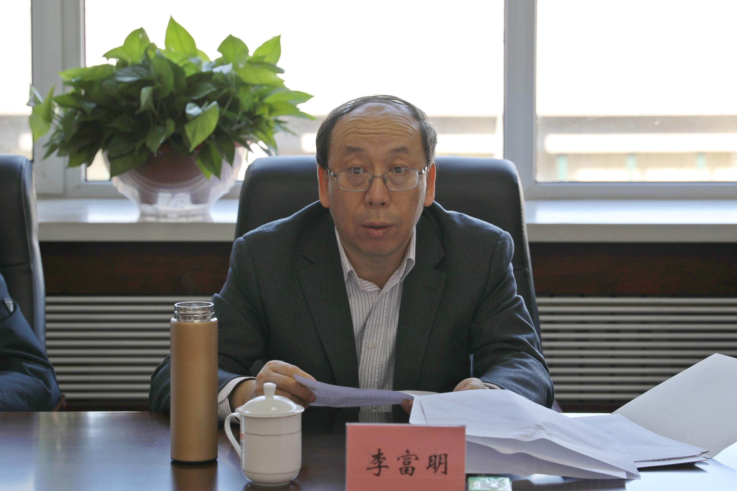 11月23日,以山西大学党委副书记李富明为组长的全省高校思想政治理论